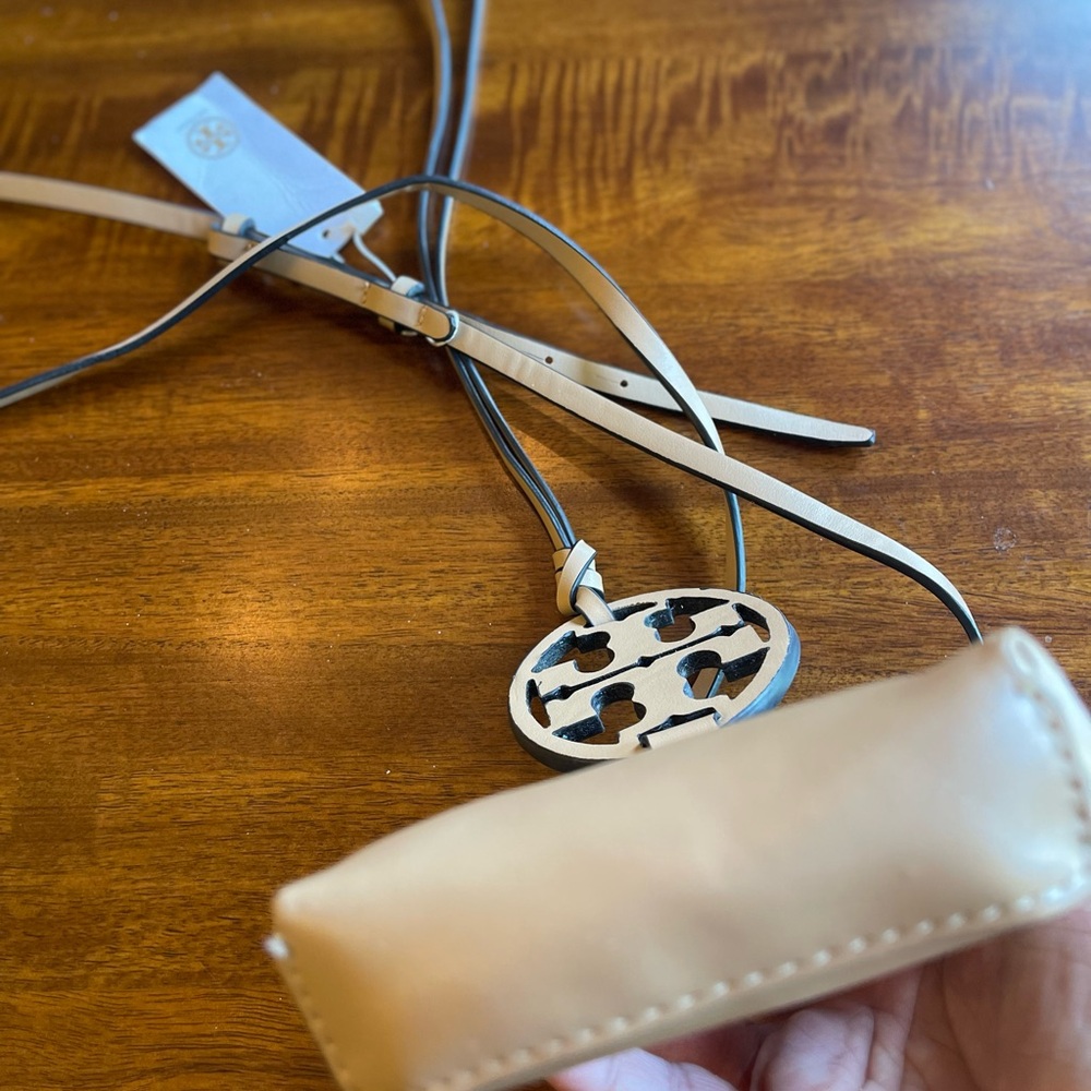 Tory Burch Tan Leather Crossbody Bag - Picture 6 of 6